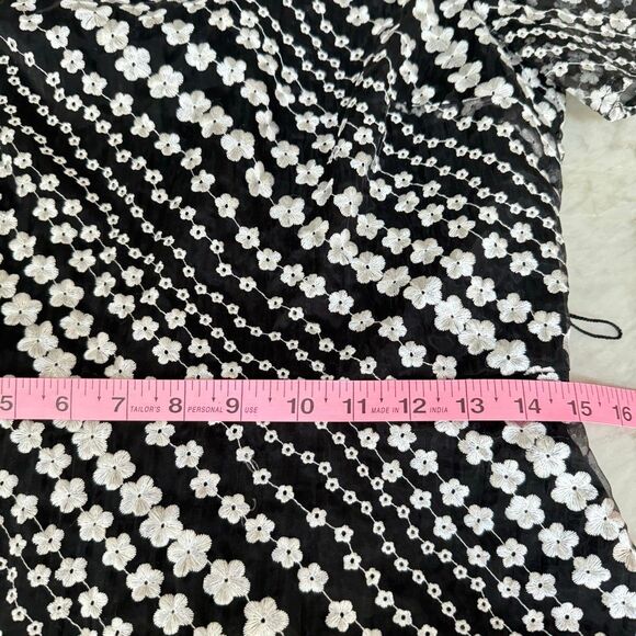 Michael Kors Floral Embroidered Dress black size 6 no belt - Picture 9 of 10